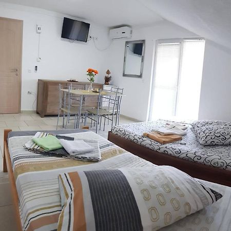 Guest Home Elena Стар Дойран Екстериор снимка